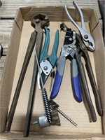Flat of snips, pliers, brushes & more