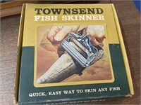 Townsend Fish Skinner