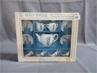 Holly Hobbie tea set