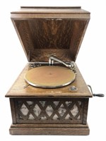 Silvertone Oak Case Table-top Phonograph