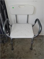 Bath Chair (garage)