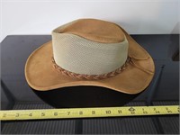 HH Medium Cowboy Hat (garage)