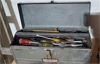 Craftsman toolbox full of tools (Garage)