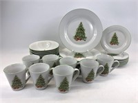 Trisa Christmas Dishes