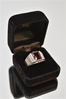 MENS STERLING RING WITH RED STONE - 13.59 GRAMS