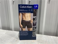 Mens Calvin Klein Boxer Briefs Large