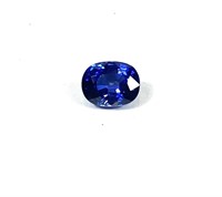Oval cut blue sapphire, approx. 5.5 ct.