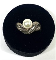 Sterling silver pearl ring, approx. 7mm, size 8