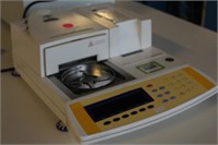 Moisture Analyzer