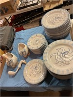 Louisville stoneware duck pattern 23 plates see