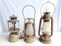 Milk Crate Containing 3 Vintage Oil Lamps,