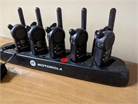 MOTOROLA RADIOS WITH CHARGING DOC