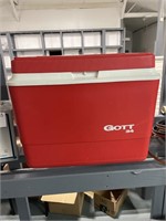 Red Gott34 Cooler