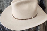 Q - WRANGLER COWBOY HAT (Z23)