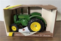 1/64 JD D TRACTOR