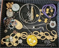 Q - MIXED LOT OF COSTUME JEWELRY (Z24)