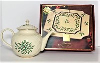Lenox "Holiday" Teapot and Expandable