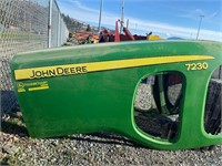 John Deere 7x30 Tractor Hood