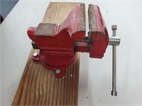small vise on 2x6
