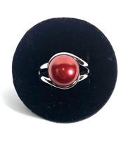 Sterling silver split shank 11mm red pearl ring,