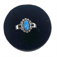 Sterling silver oval cabochon turquoise ring,