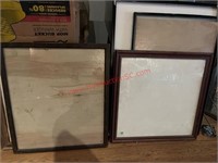 LOT - POSTER & PICTURE FRAMES