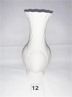 BELLEEK 7" H VASE W/ BOX