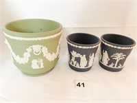 WEDGWOOD 3 PC. GREEN PLANTER 4.5" H AND 2 BLUE 3"
