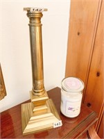 CANDLESTICK COLUMN CENTER AND 2 WHICH LAVENDER