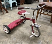 Radio Flyer Classic Tricycle 

(Untreated Rust)
