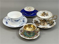 Lot: 4 European Tea Cups and Saucers