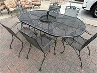 Oval outdoor table and six chairs