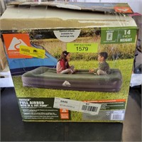 Ozark Trail full sized air bed(uninspected)