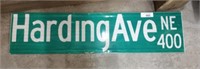 HARDING AVE STREET SIGN
