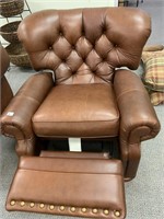 LA-Z-BOY CLASSICS LEATHER RECLINER WITH GOLD