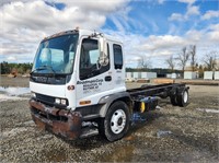 2004 Isuzu 22' S/A Cab & Chassis
