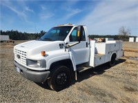 2006 Chevrolet C4500 13' S/A Utility Truck