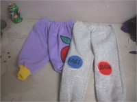 2 Pantalons en coton ouaté, enfant Gr. 18M et 3