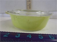 PYREX PINT DISH WITH LID