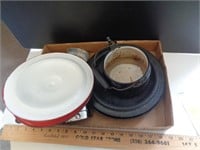 MIXED LOT OF LIDS & GRANITEWARE