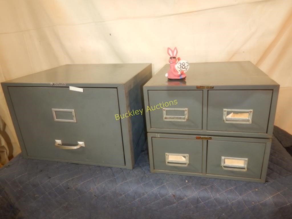 Vintage Estate Collectables Auction Online Only
