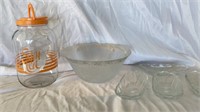 F7)  Sun tea jug, beautiful serving bowl with gold