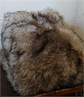 Faux Fur Lambskin Rug 40x68