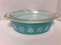 Vintage Pyrex blue snowflake dish with lid