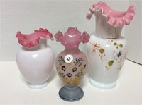 Hand painted ruffle edged vases (3)