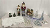 Christmas table decorations (nutcrackers, leaded