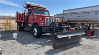 2000 Int. dump truck w/plow-title