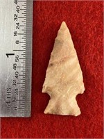 Extremely Fine Arrow Point    Indian Artifact Arro