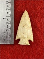 Extremely Fine Arrow Point    Indian Artifact Arro