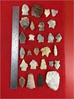 Large group of arrowheads    Indian Artifact Arrow